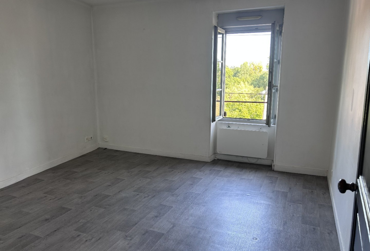 location Appartement Montfaucon - Photo 3