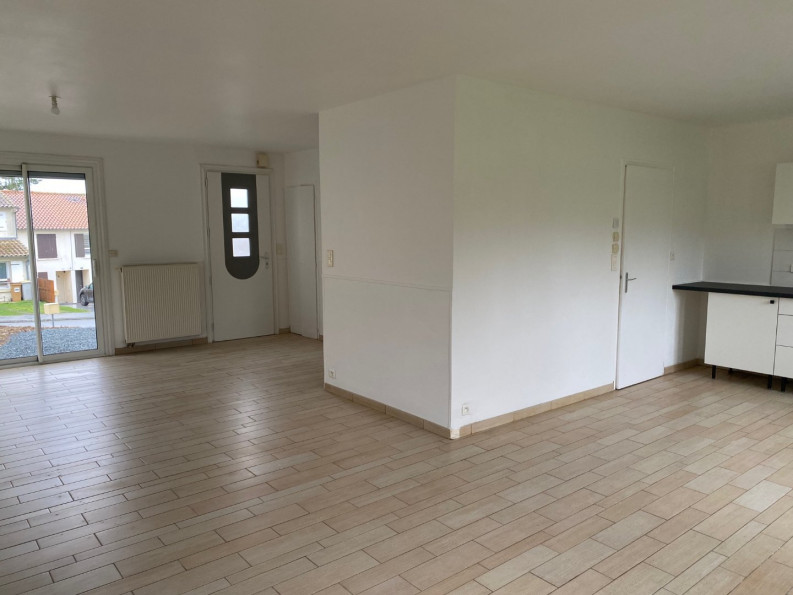 location Maison Trementines - Photo 1