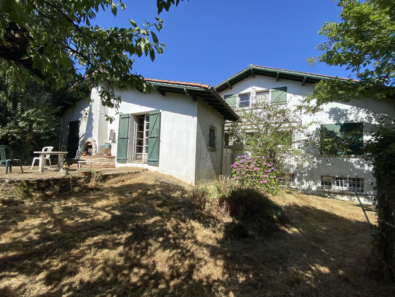 vente Maison Saint Georges Des Gardes - Photo 1