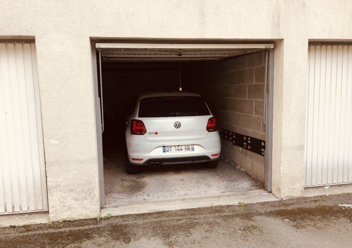à louer Garage Angers
