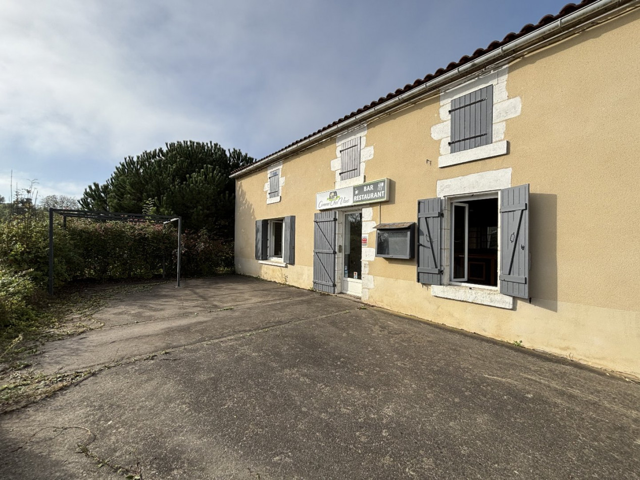 à vendre Maison Breuil Barret - Photo 1