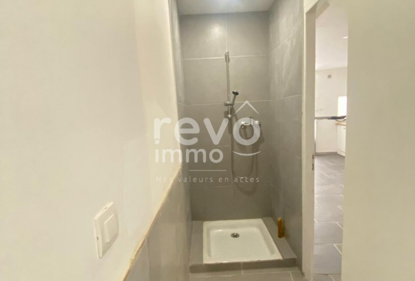 vente Studio Le Pouget - Photo 5