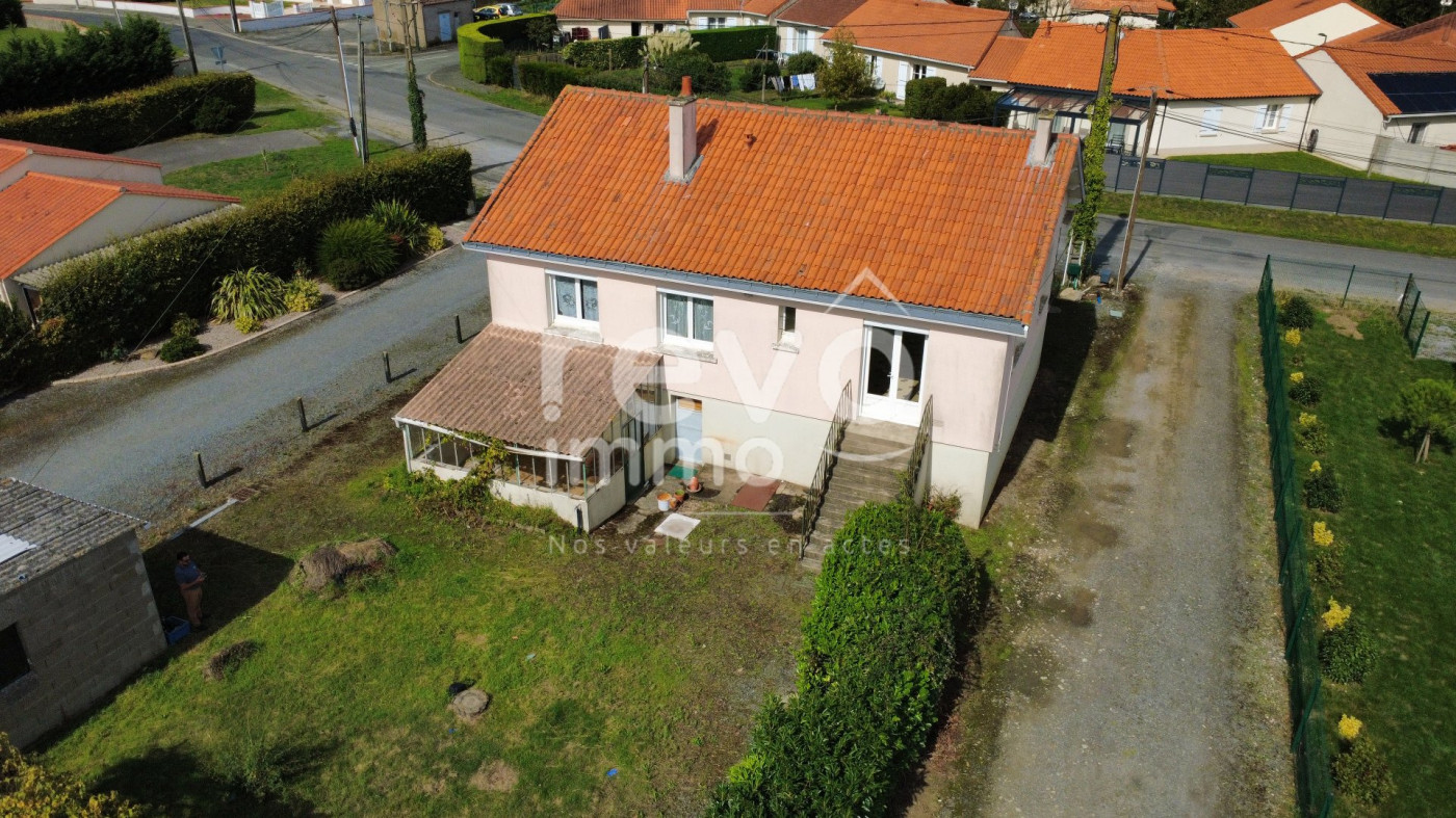à vendre Maison à rénover Drain - Photo 1