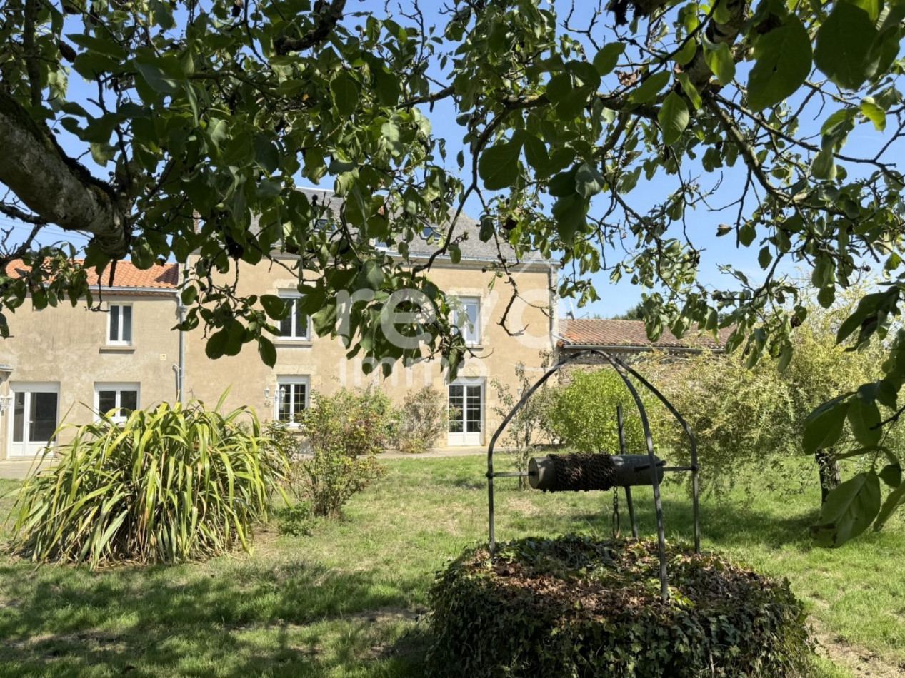 à vendre Maison bourgeoise MontrÉverd - Photo 1