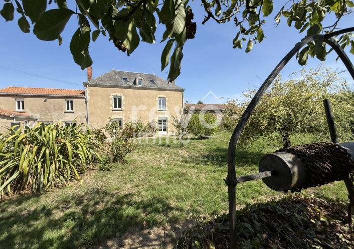 à vendre Maison bourgeoise MontrÉverd