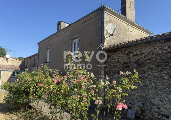 à vendre Maison bourgeoise MontrÉverd