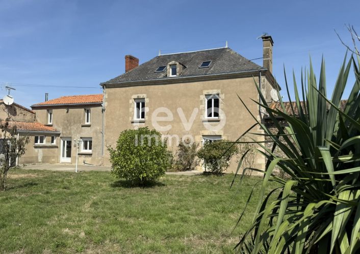 à vendre Maison bourgeoise MontrÉverd