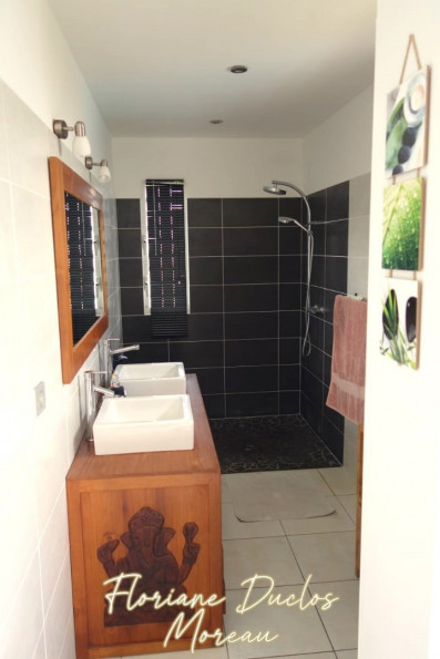 vente Maison Sainte Rose - Photo 7