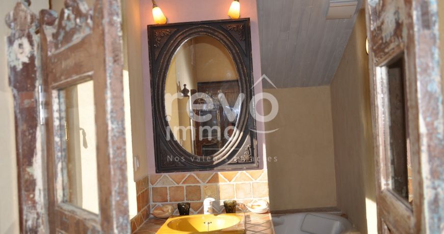 vente Roche Saint Secret Beconne