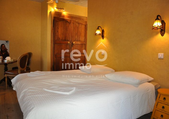 à vendre  Roche Saint Secret Beconne