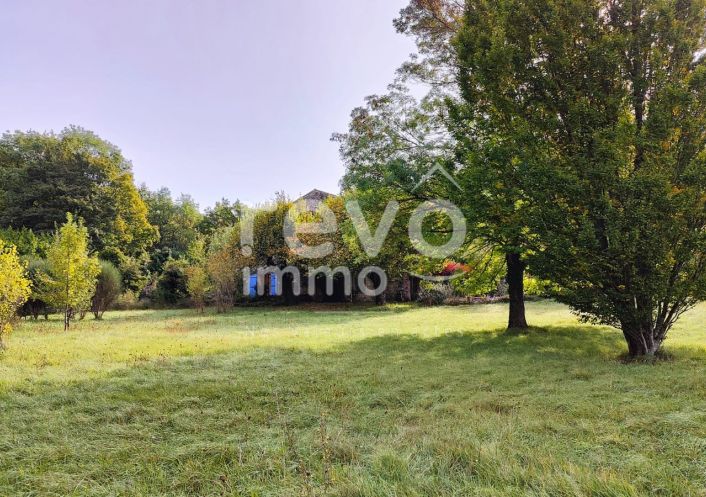 à vendre  Roche Saint Secret Beconne