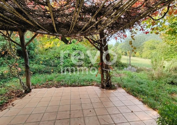 à vendre  Roche Saint Secret Beconne