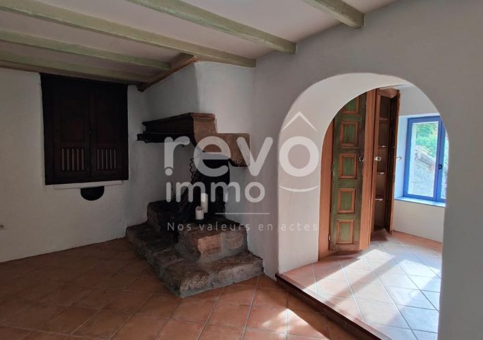 à vendre  Roche Saint Secret Beconne