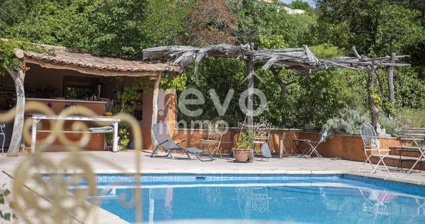 vente Roche Saint Secret Beconne