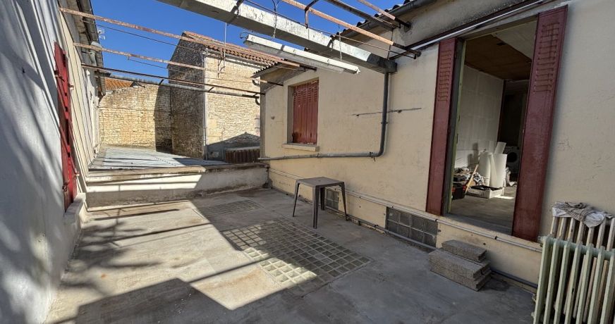 vente Immeuble mixte Oulmes