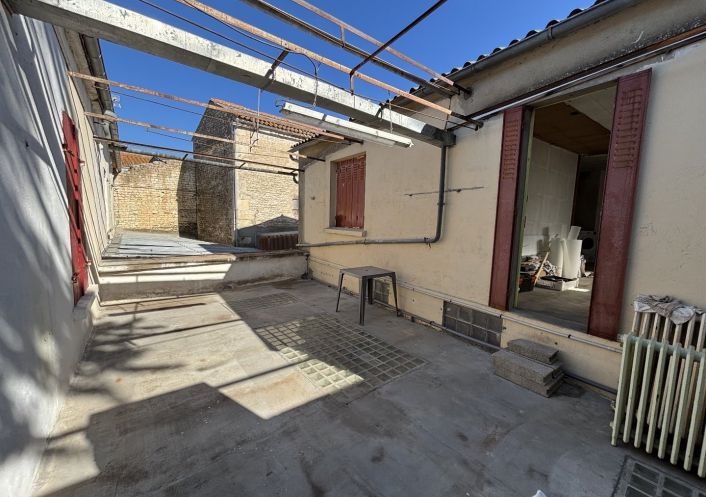 à vendre Immeuble mixte Oulmes