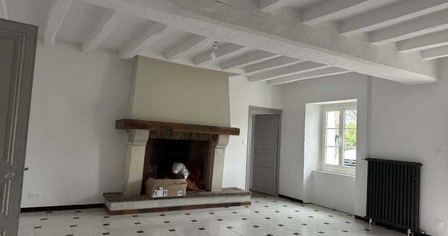 location Maison Chanzeaux