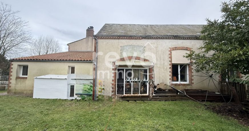 vente Maison en pierre MontrÉverd
