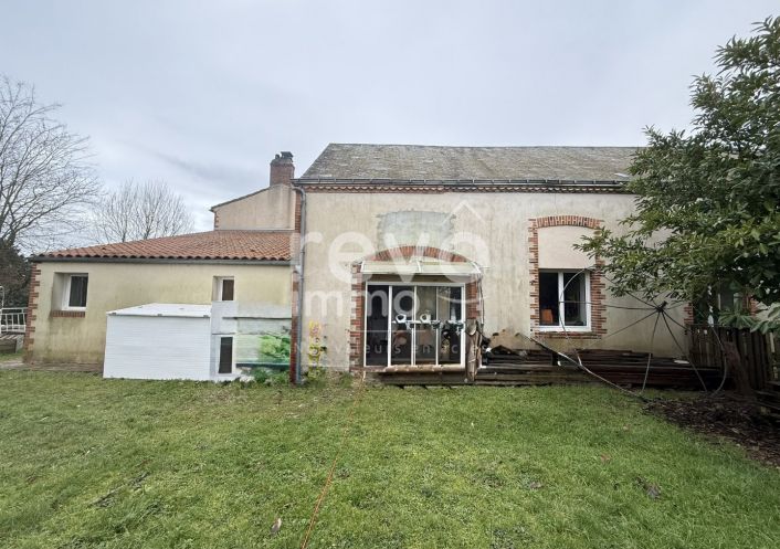 à vendre Maison en pierre MontrÉverd