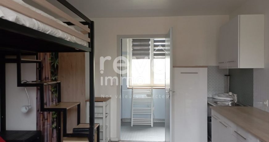 vente Maison en pierre MontrÉverd