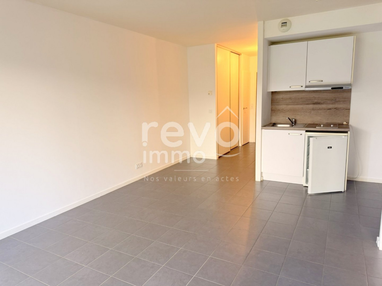 à vendre Appartement en rez de jardin La Roche Sur Yon - Photo 6
