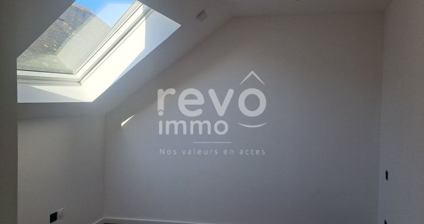 location Maison Murs Erigne