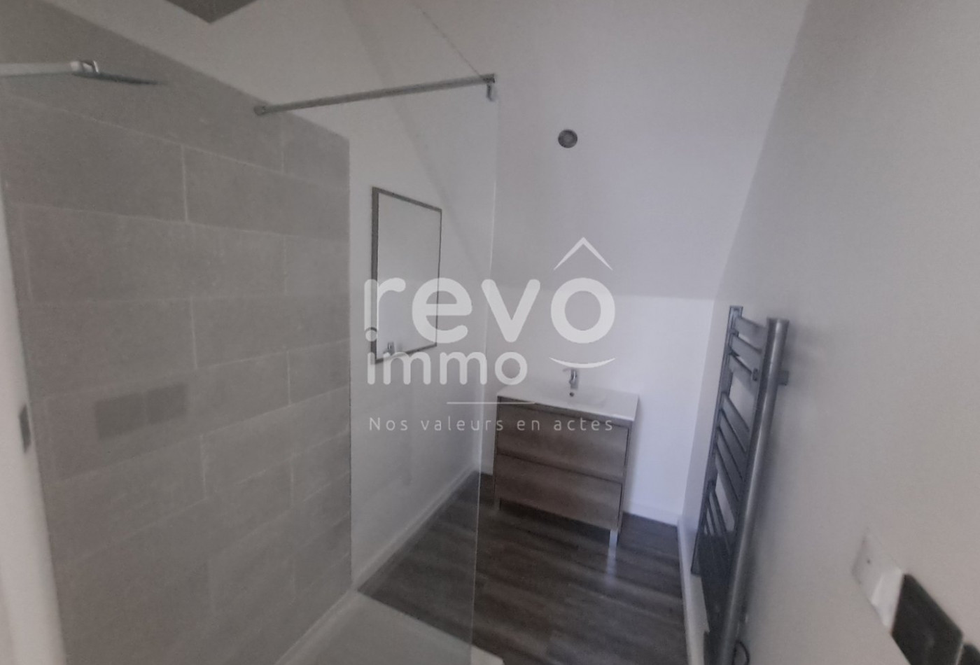 location Maison Murs Erigne - Photo 4