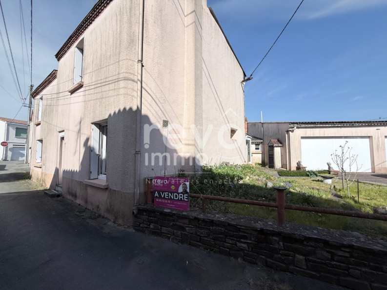 vente Maison à rénover Landemont - Photo 1