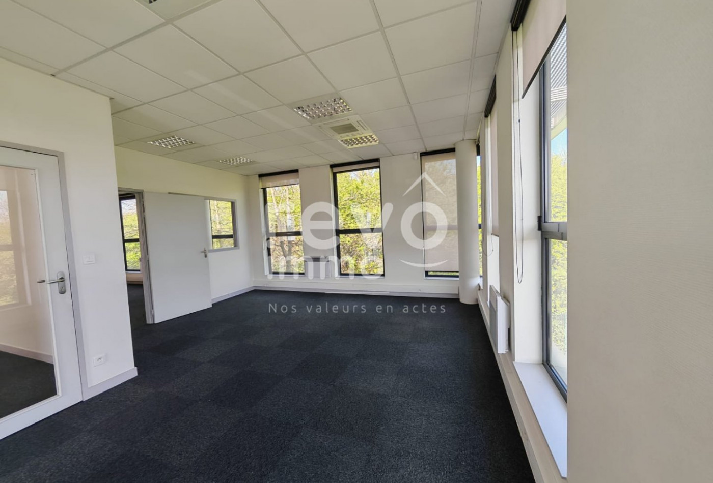 vente Entrepots et bureaux Beaucouze - Photo 2