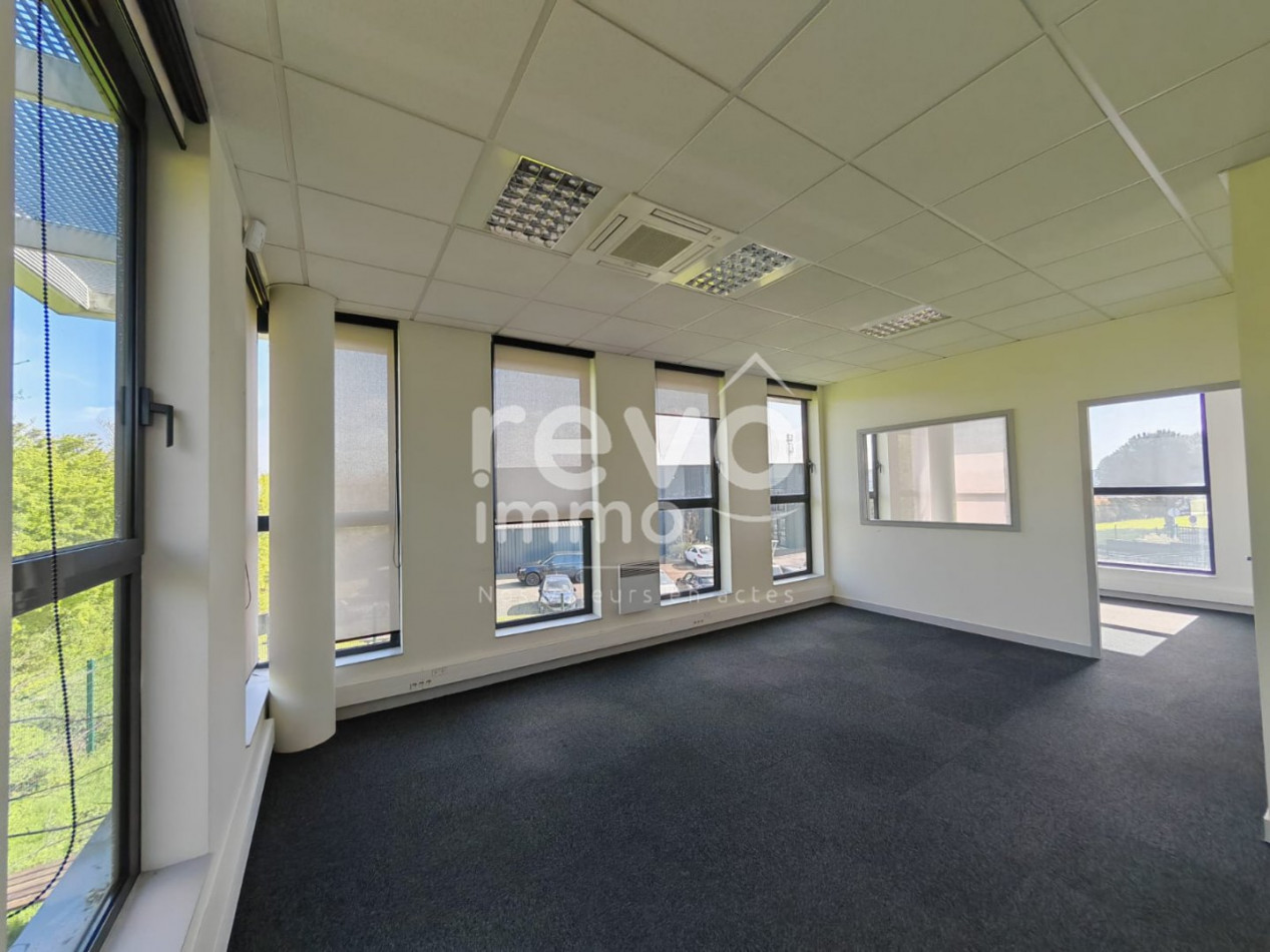 à vendre Bâtiment Beaucouze - Photo 9