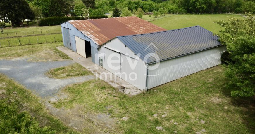 vente Bâtiment La Breille Les Pins