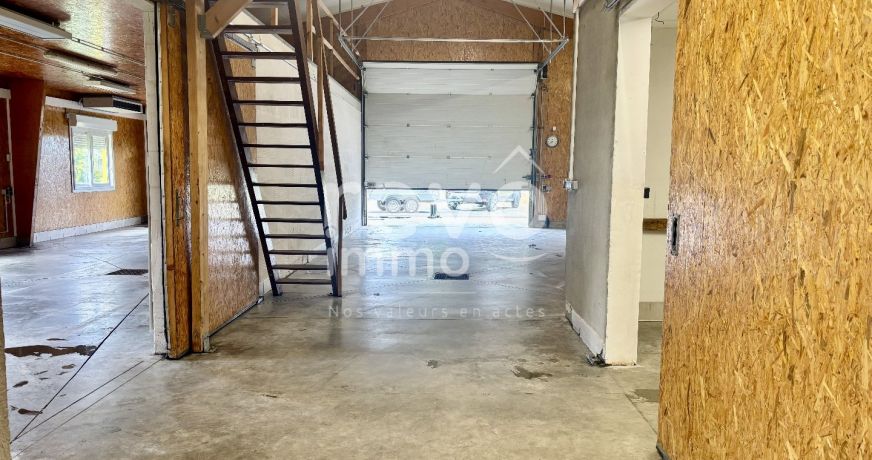 vente Bâtiment La Breille Les Pins