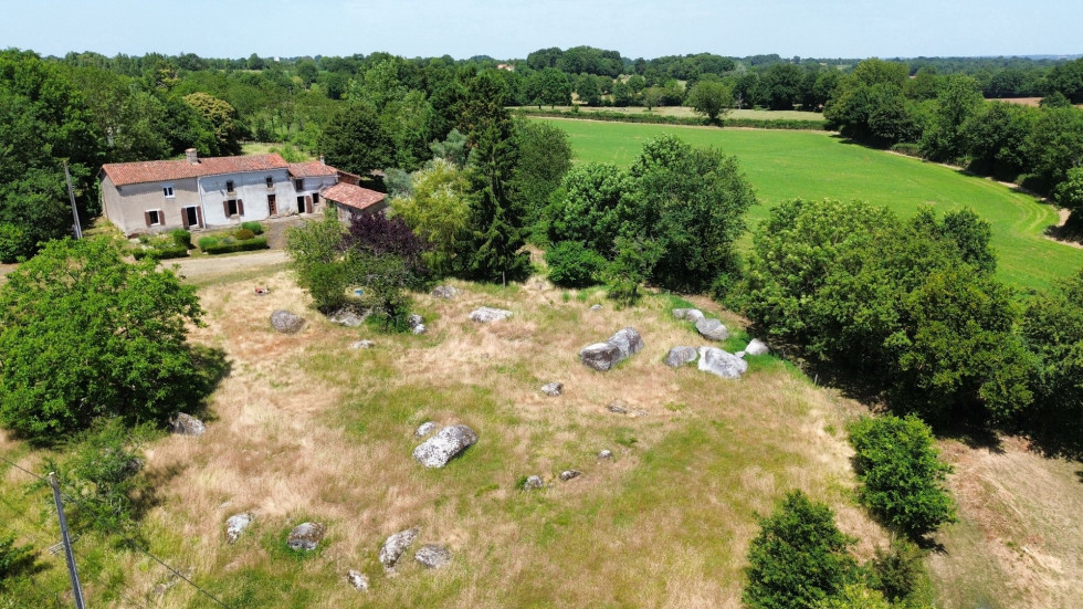 vente Maison en pierre La Ronde - Photo 3