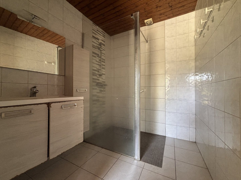 vente Maison en pierre La Ronde - Photo 8