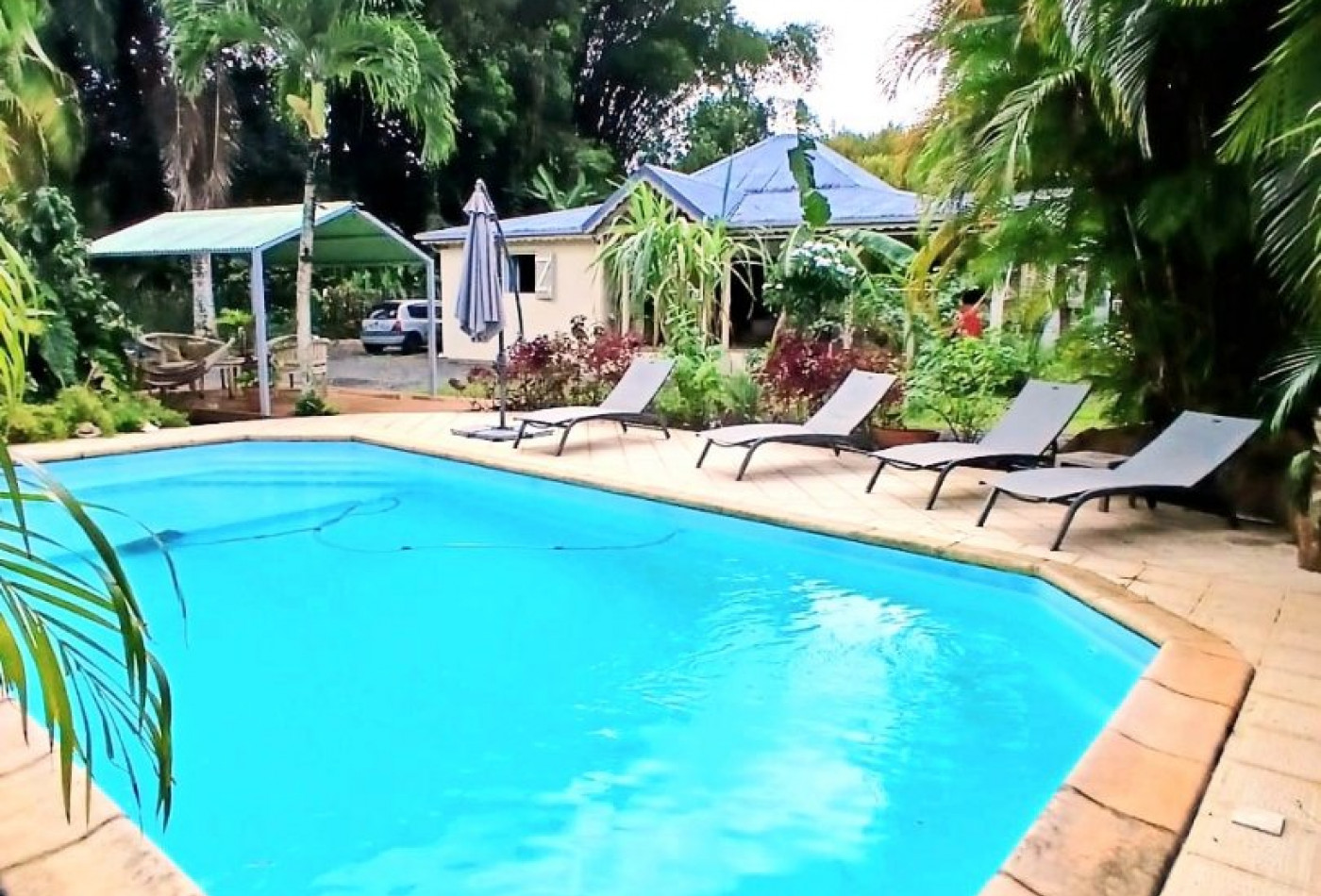 vente Propriété Sainte Rose - Photo 1
