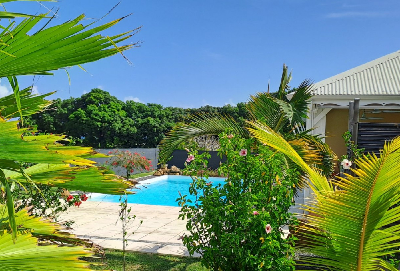 vente Maison Sainte Rose - Photo 1