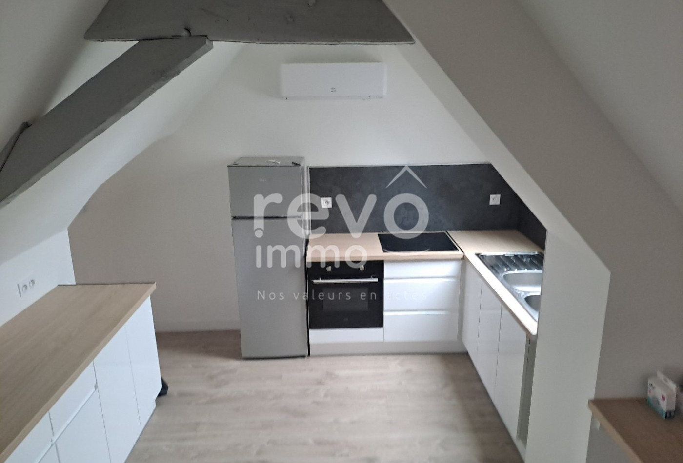 location Appartement Corne - Photo 2