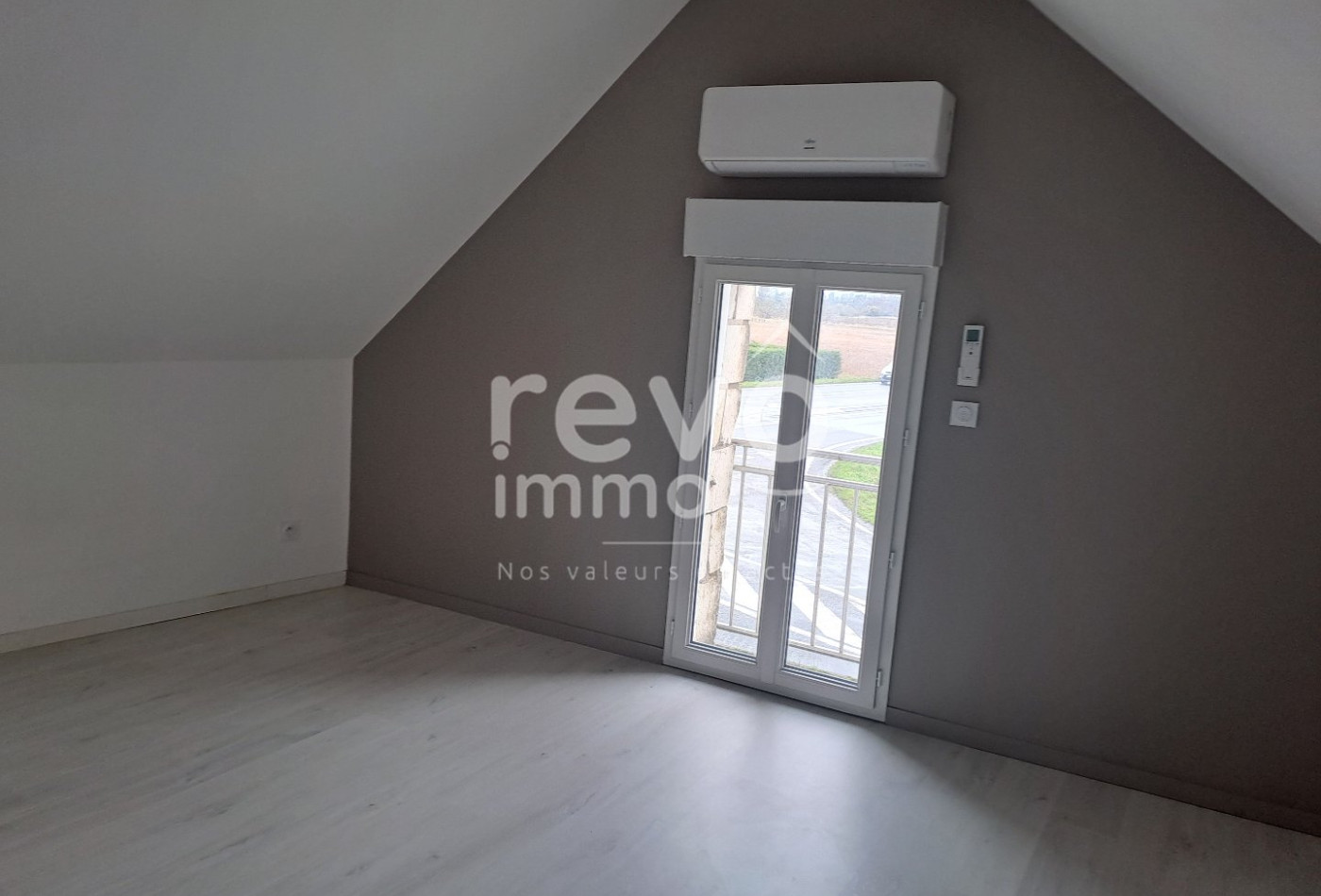 location Appartement Corne - Photo 3