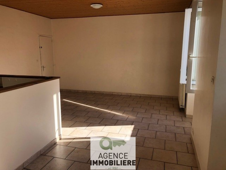 location Maison Saint Pierre Montlimart - Photo 4