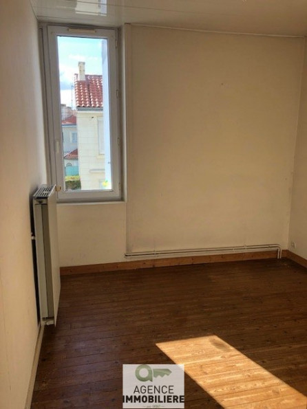 location Maison Saint Pierre Montlimart - Photo 6