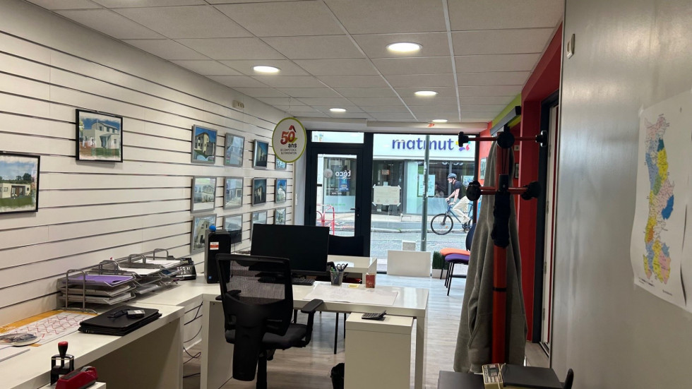 location Local commercial Cherbourg En Cotentin - Photo 3