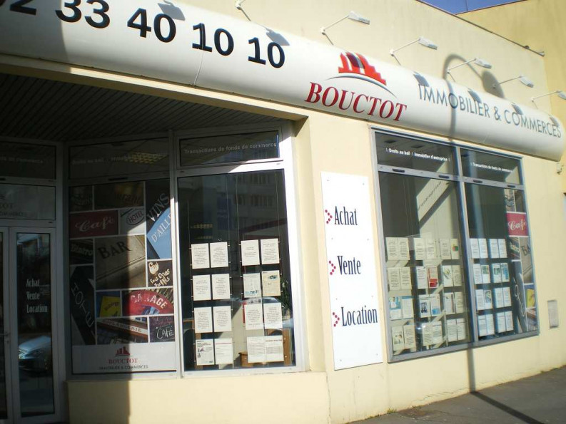 location Local commercial Valognes - Photo 1