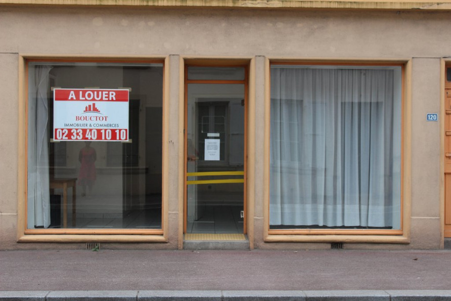 location Local commercial Cherbourg-octeville - Photo 1