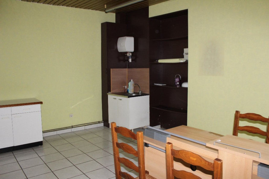 location Local commercial Cherbourg-octeville - Photo 2