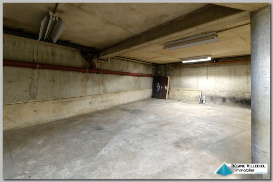 location Parking intérieur Cherbourg-octeville - Photo 1