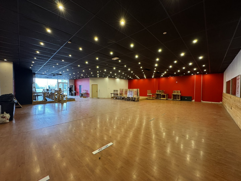 location Local commercial Tinqueux - Photo 2