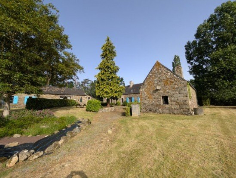 vente Maison et dépendances Plouaret - Photo 1