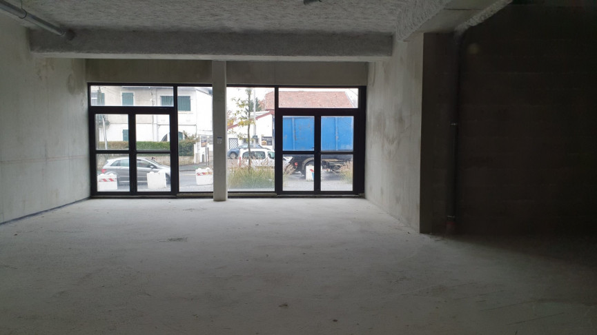 à vendre Local commercial Bayonne - Photo 9