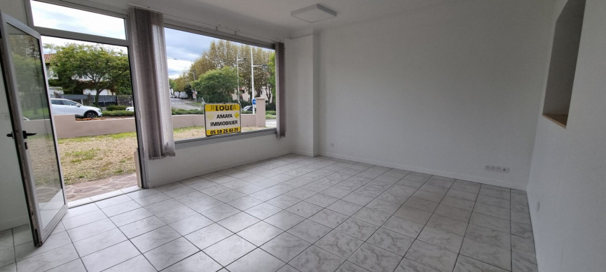 à louer Bureau Bayonne - Photo 1