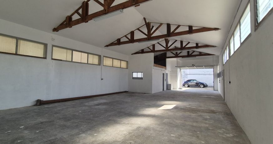 location Entrepots et bureaux Boucau